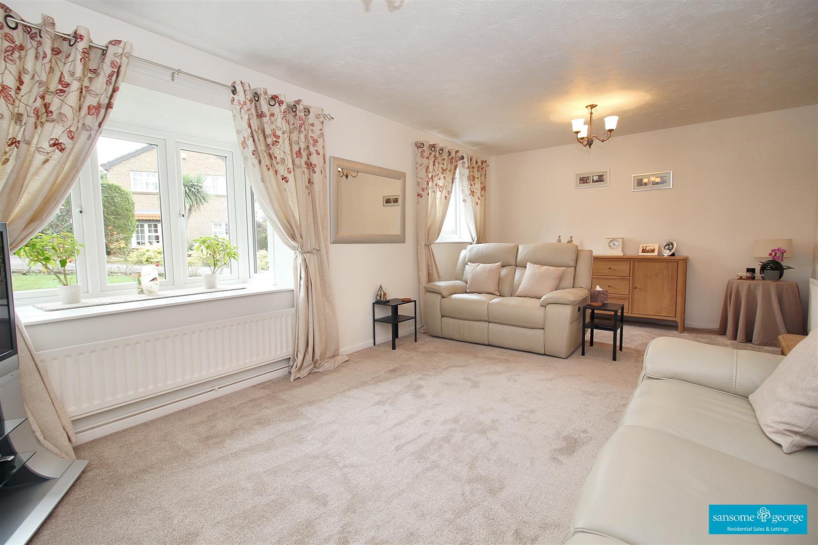 Treeton Close, Lower Earley
